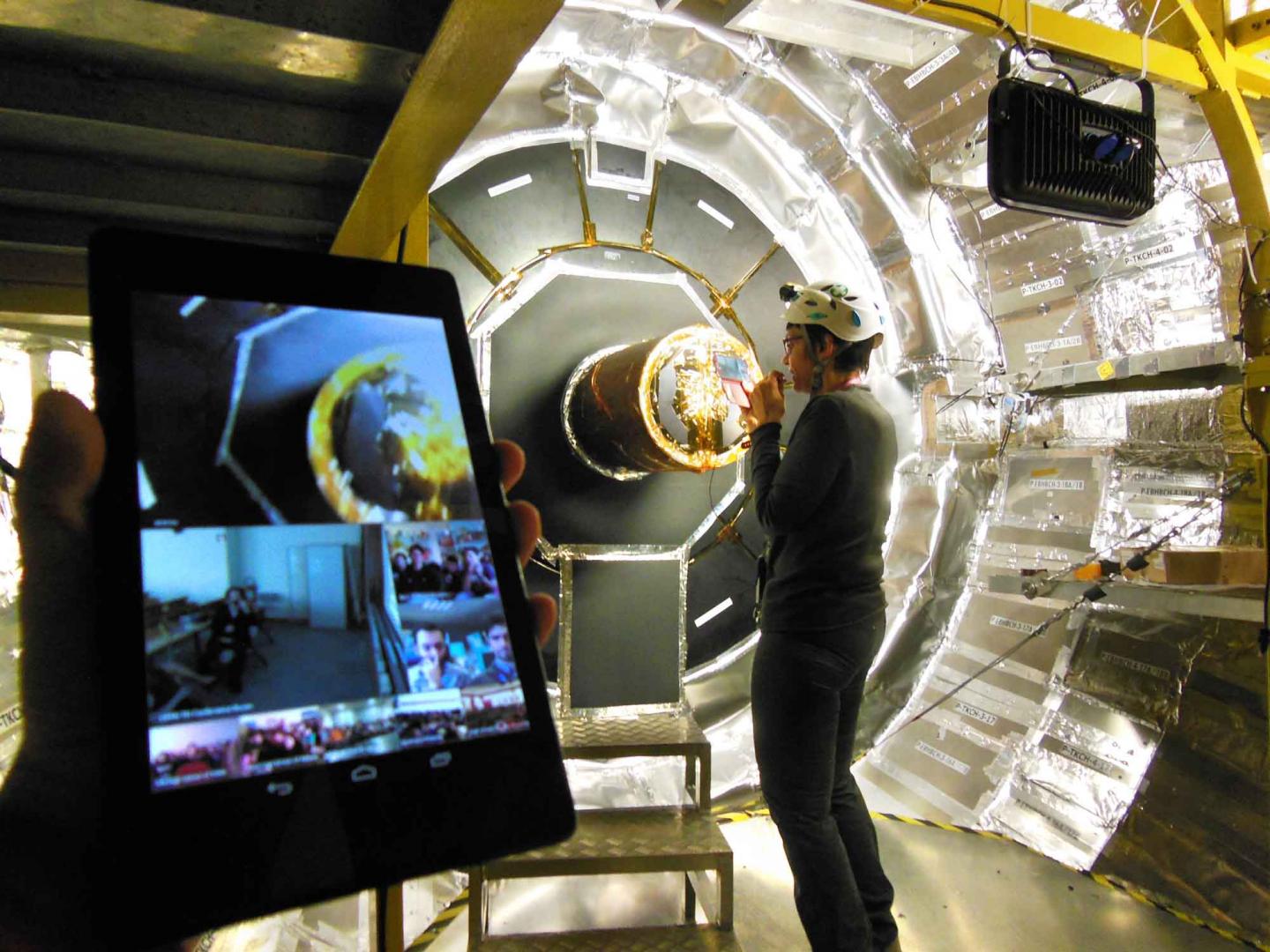 Students visit the heart of the CMS detector