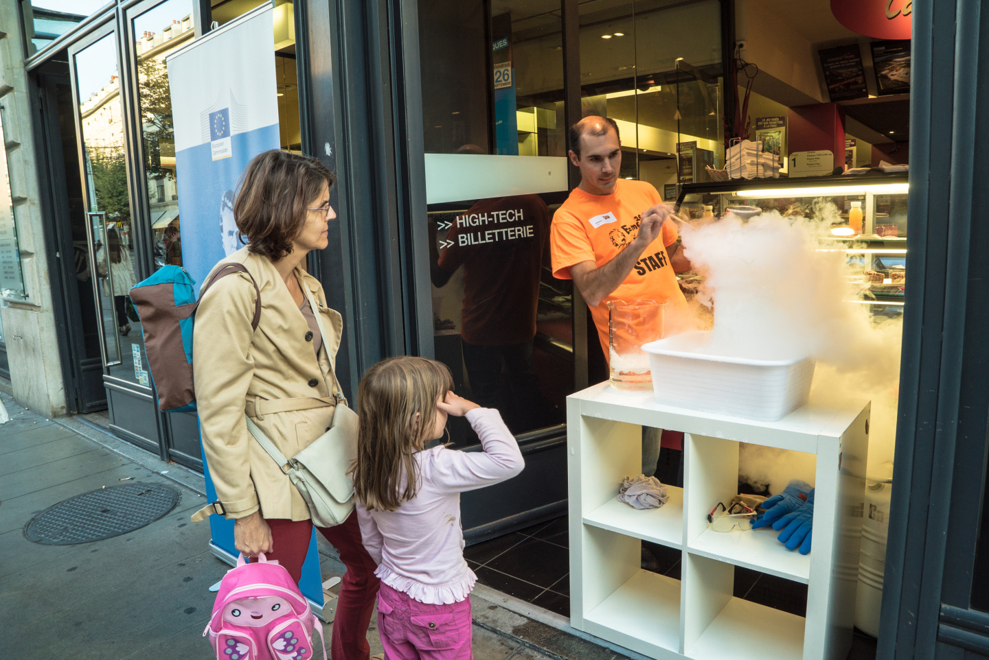 CERN scientists take to the streets for PopScience