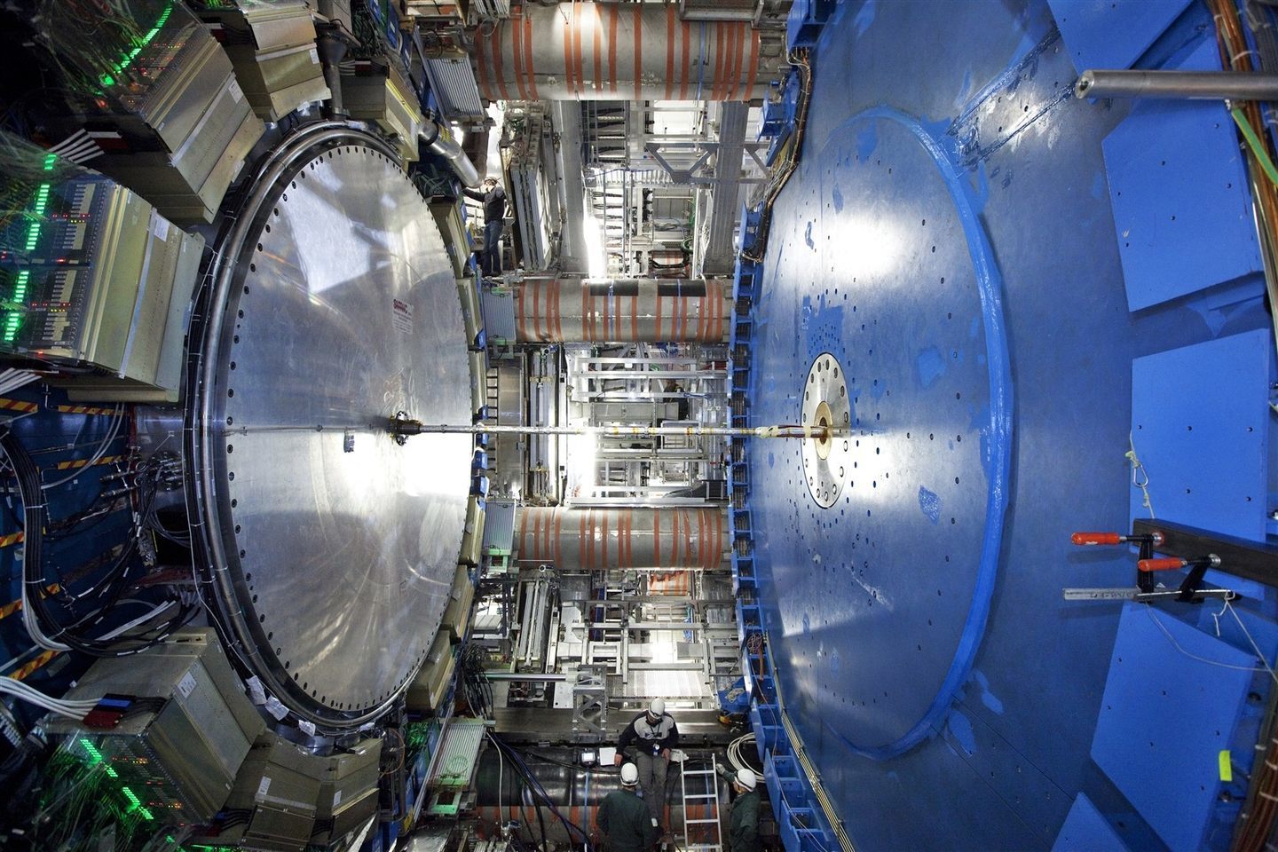 ATLAS releases first measurement of W mass using LHC data
