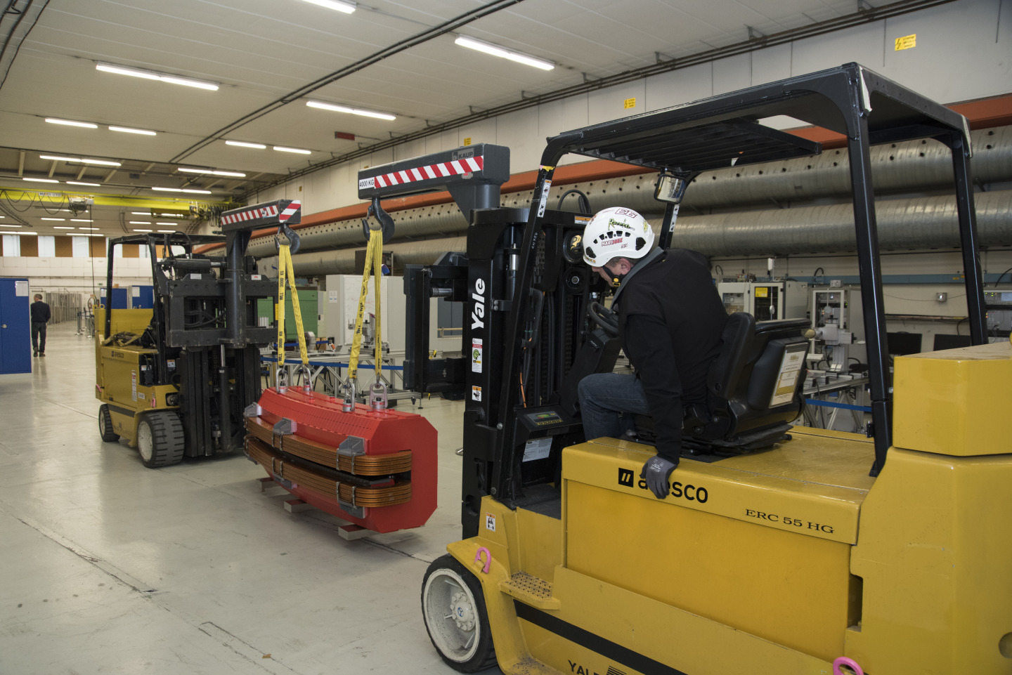 Last main ring components leave CERN for SESAME