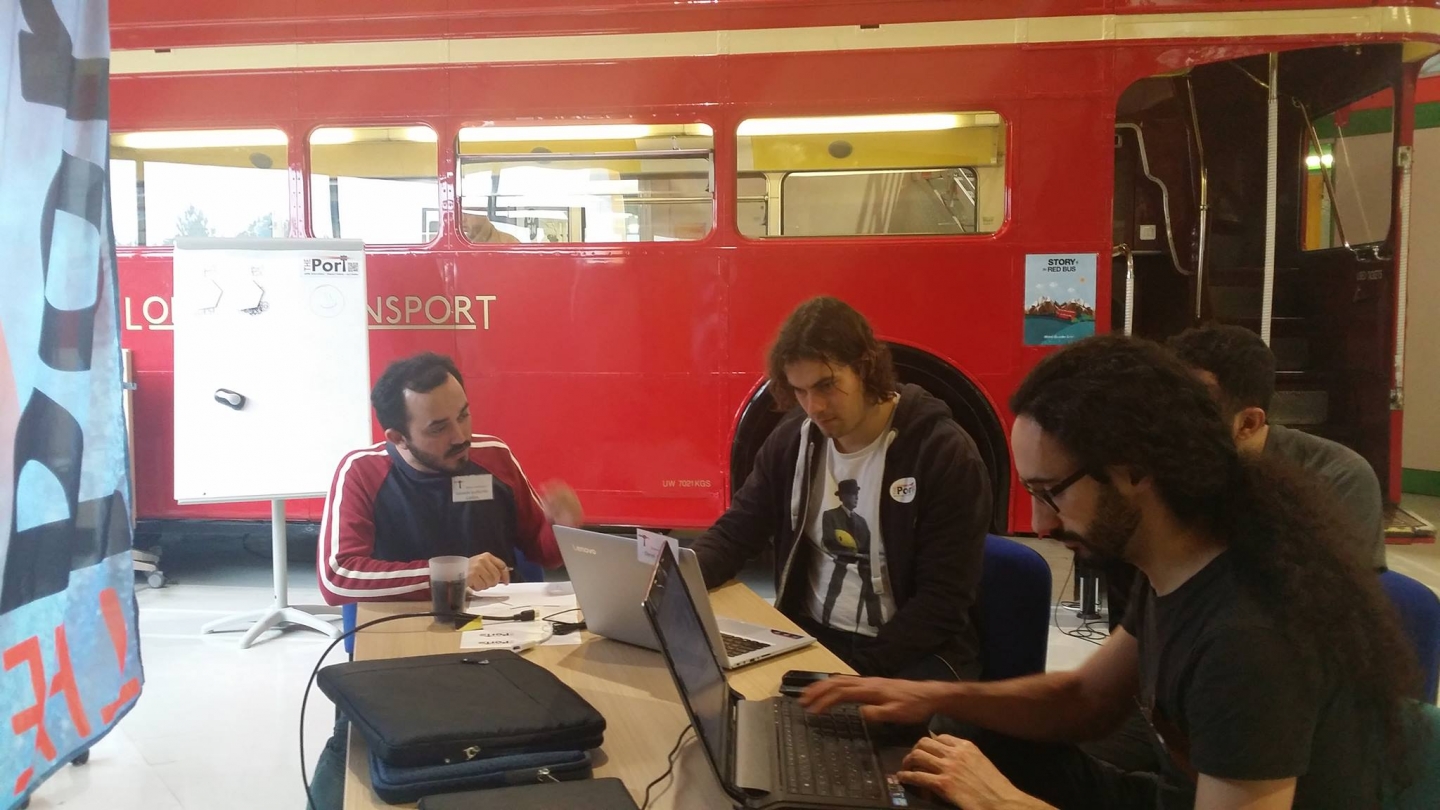 THE Port powers the Science Hackathon at IdeaSquare