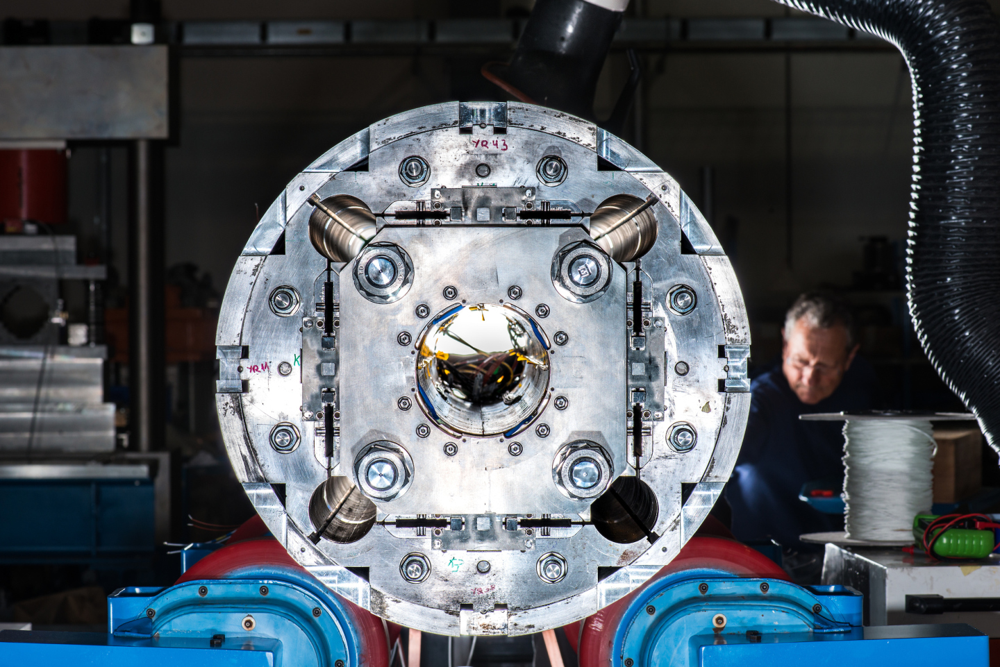 View of a short-model magnet for the High Luminosity LHC quadrupole. (Image: Robert Hradil, Monika Majer/ProStudio22.ch)