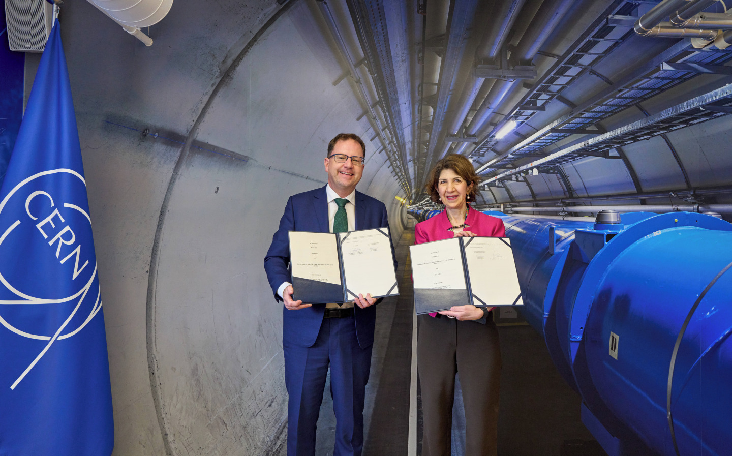CERN Director-General Fabiola Gianotti and Irish Minister for Further and Higher Education, Research, Innovation and Science James Lawless (image: CERN)