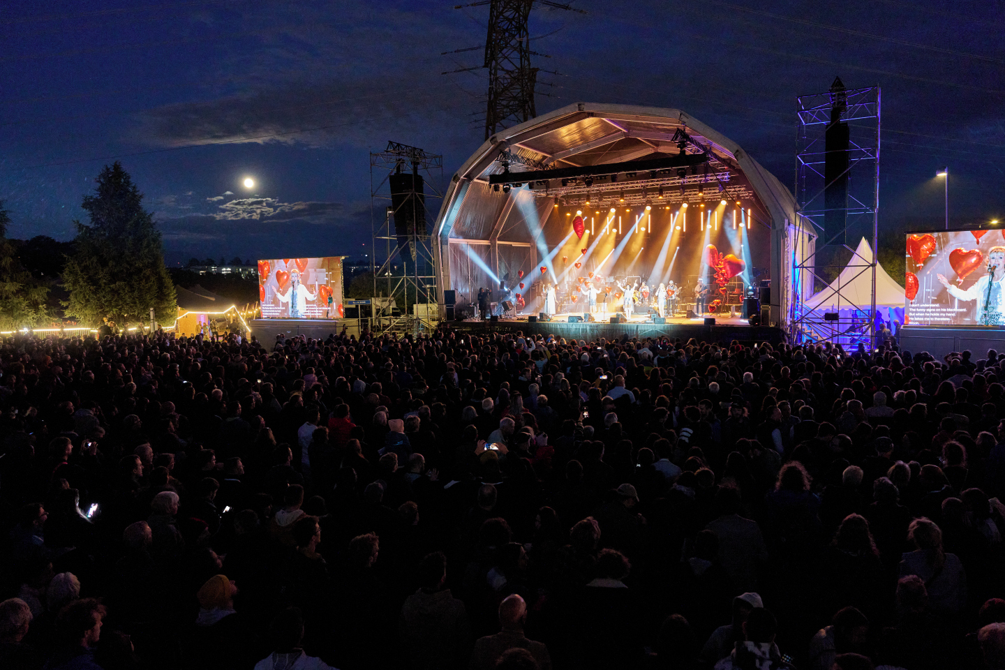 Stage and crowds